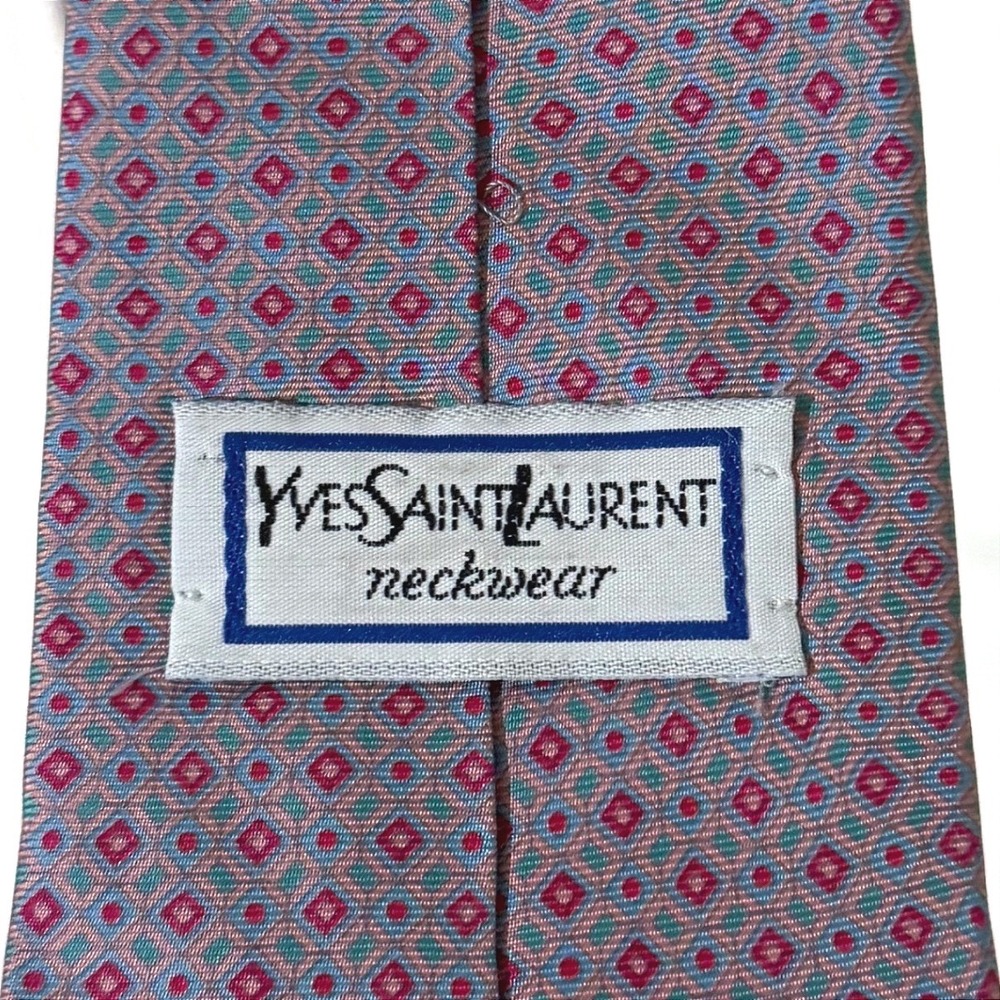 Yves Saint Laurent Mens 100% Silk Tie Burgundy Geometric Diamond Necktie USA